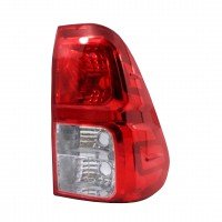 LANTERNA TRASEIRA HILUX 2016/ SEM LEDS IMPORTADO LADO DIREITO